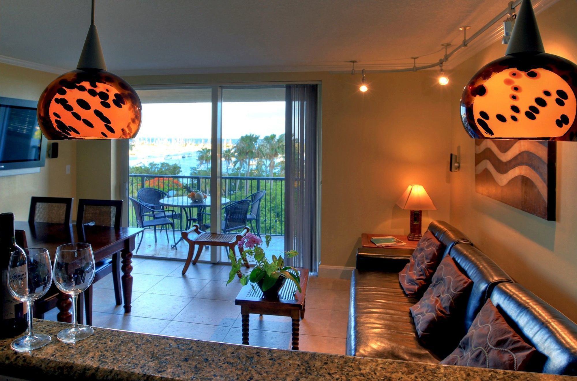 The Mutiny Luxury Suites Hotel Miami Exterior photo